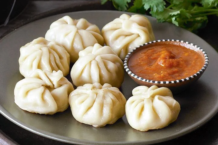 Veg Momos (steamed)